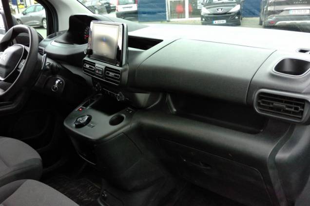 PEUGEOT PARTNER FOURGON PACK CONFORT HDI 130 CV EAT8 / 1ere MAIN / CAMERA DE RECUL 24 PEUGEOT PARTNER FOURGON PACK CONFORT HDI 130 CV EAT8 / 1ere MAIN / CAMERA DE RECUL 24