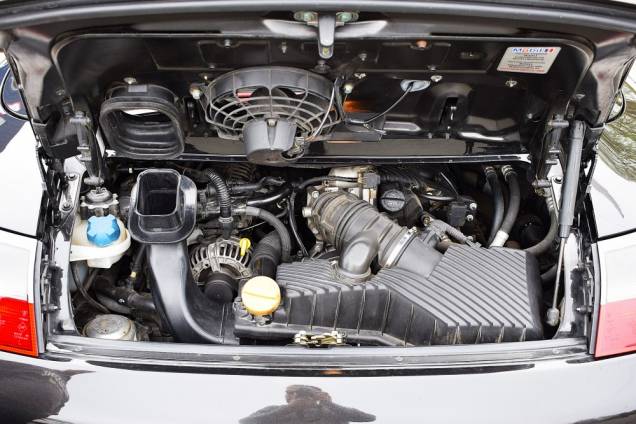 PORSCHE CARRERA 4 CABRIOLET 3.4 300 CV BVM6 / CARNET COMPLET PORSCHE 16 PORSCHE CARRERA 4 CABRIOLET 3.4 300 CV BVM6 / CARNET COMPLET PORSCHE 16