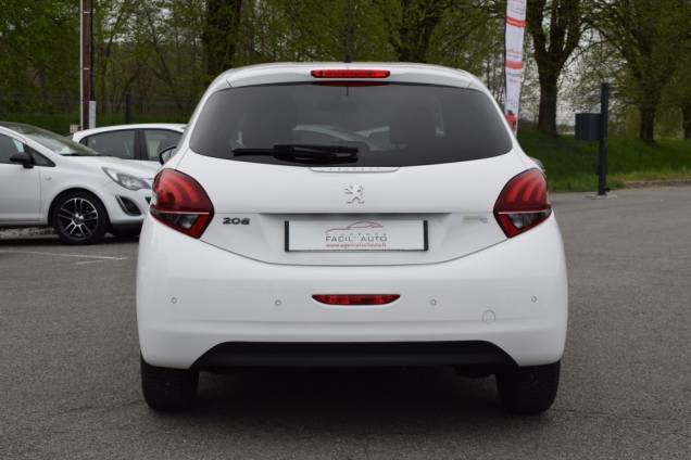 PEUGEOT 208 URBAN SOUL 82 CV / 37000 KMS 6