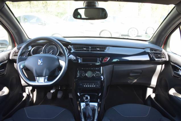 CITROËN DS3 1.6 HDI 92 CV / 1ère MAIN / 85900 KMS / CROCHET D'ATTELAGE 14