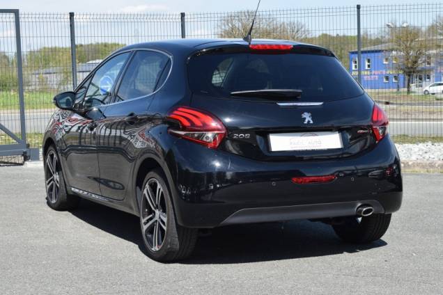 PEUGEOT 208 GT LINE 1.6 HDI 100 CV / 79800 KMS  4