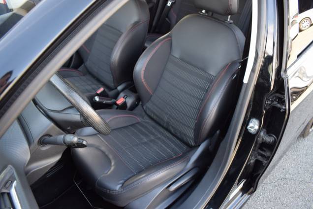 PEUGEOT 208 GT LINE 1.6 HDI 100 CV / 79800 KMS  11