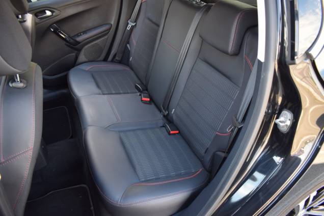 PEUGEOT 208 GT LINE 1.6 HDI 100 CV / 79800 KMS  12