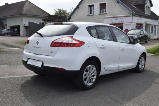 RENAULT MEGANE LIMITED DCI 110 CV EDC 5
