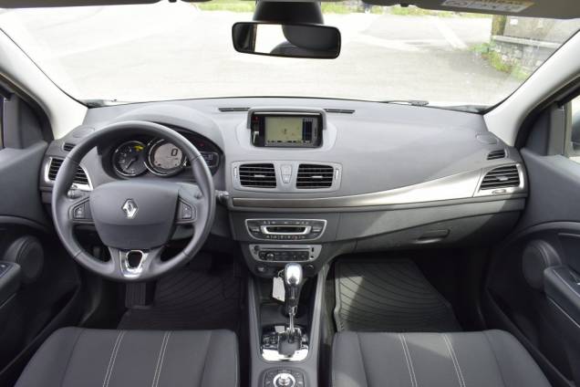 RENAULT MEGANE LIMITED DCI 110 CV EDC 12