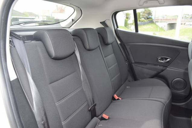 RENAULT MEGANE LIMITED DCI 110 CV EDC 16
