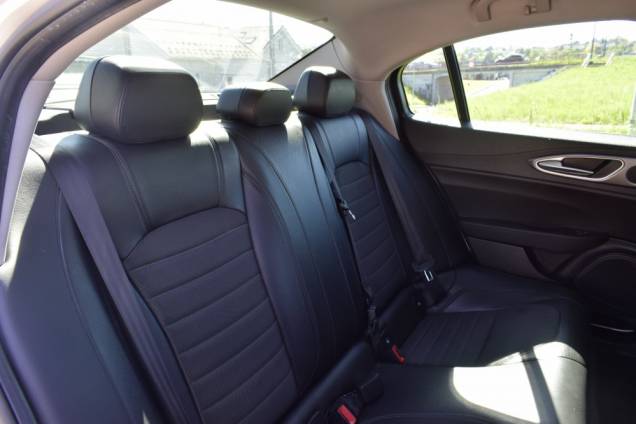 ALFA ROMEO GIULIA LUSSO 2.2 180 CV AT8 6