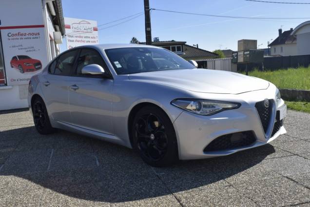 ALFA ROMEO GIULIA LUSSO 2.2 180 CV AT8 15