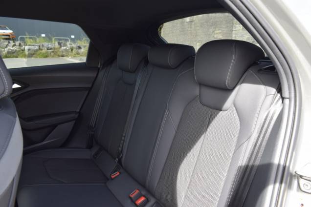 AUDI A1 SPORTBACK SLINE 30 TFSI STRONIC 19