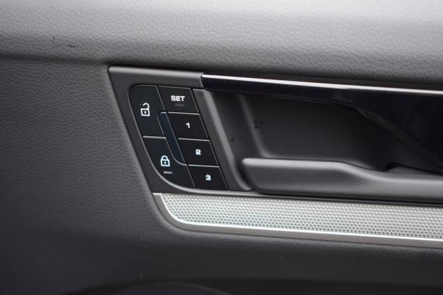 PORSCHE CAYENNE COUPE E-HYBRID 3.0 V6 470 CV / ORIGINE FRANCE / BOSE / 16000 KMS 54