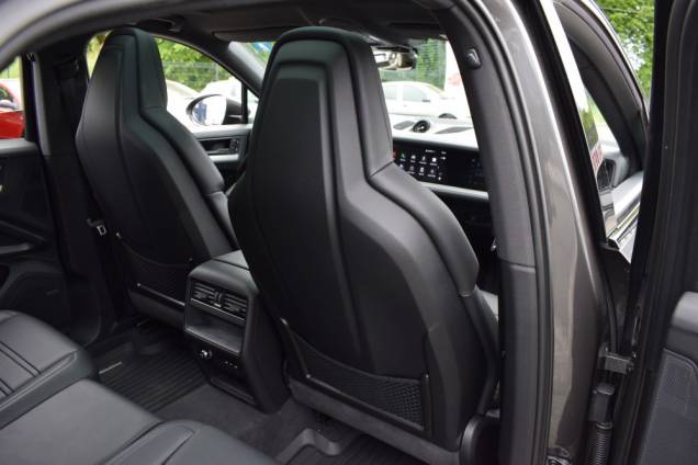 PORSCHE CAYENNE COUPE E-HYBRID 3.0 V6 470 CV / ORIGINE FRANCE / BOSE / 16000 KMS 49