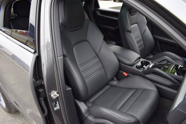 PORSCHE CAYENNE COUPE E-HYBRID 3.0 V6 470 CV / ORIGINE FRANCE / BOSE / 16000 KMS 51
