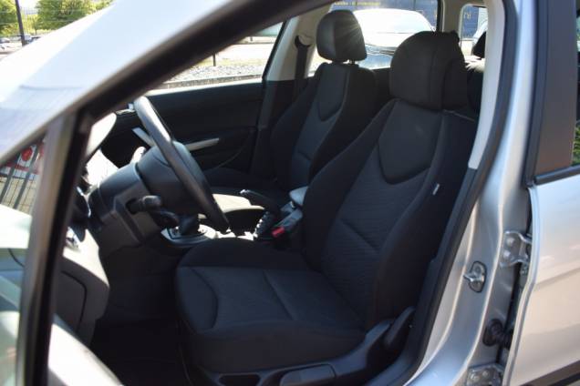 PEUGEOT 308 SW 1.6 HDI 110 CV / 54950 KMS / CARNET D'ENTRETIEN COMPLET 12