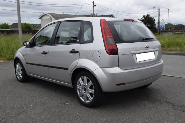 FORD FIESTA GHIA 1.4 I 80 CV BVM 3