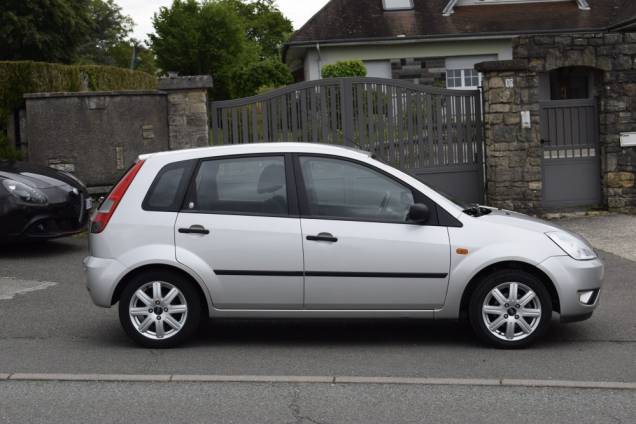 FORD FIESTA GHIA 1.4 I 80 CV BVM 6