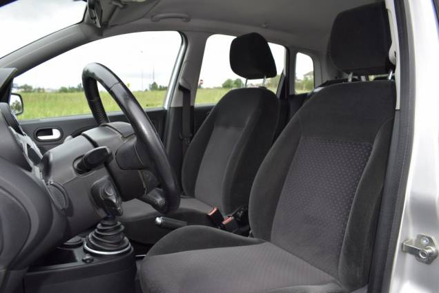 FORD FIESTA GHIA 1.4 I 80 CV BVM 12