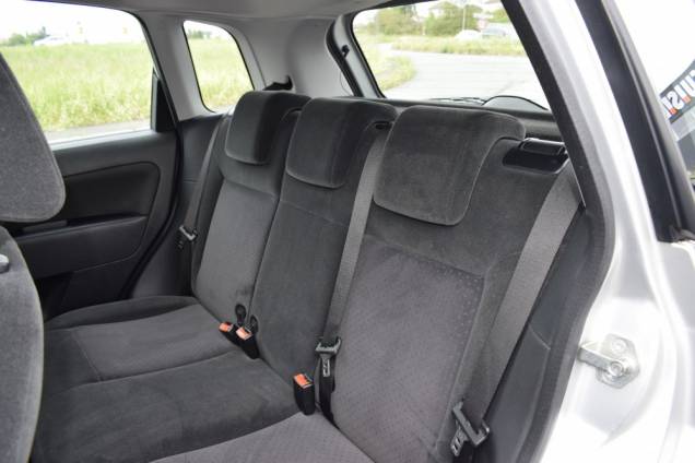 FORD FIESTA GHIA 1.4 I 80 CV BVM 13