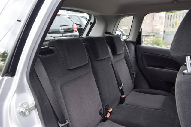 FORD FIESTA GHIA 1.4 I 80 CV BVM 17