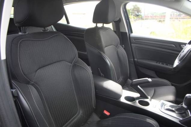 RENAULT MEGANE 1.5 DCI 115 CV BVA / ORIGINE FRANCE / 2IEME MAIN 9