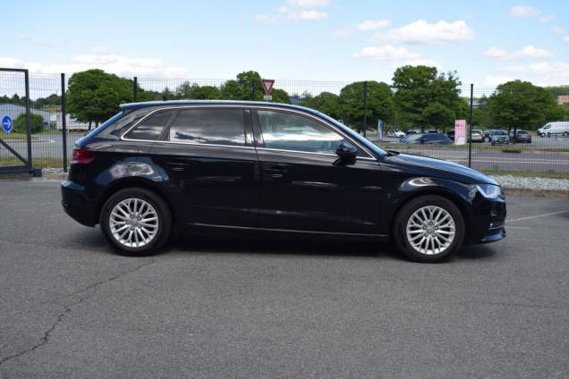 AUDI A3 AMBITION 1.6 TDI 110 CV / ORIGINE FRANCE 7