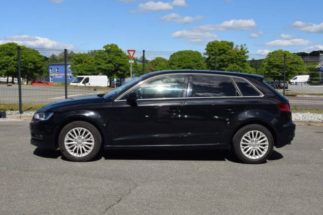 AUDI A3 AMBITION 1.6 TDI 110 CV / ORIGINE FRANCE 8