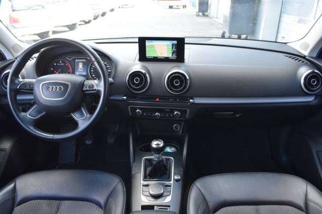AUDI A3 AMBITION 1.6 TDI 110 CV / ORIGINE FRANCE 15