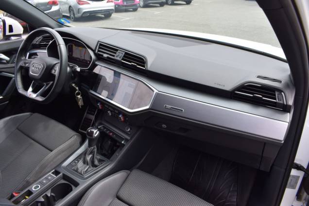 AUDI Q3 35 TDI 150 CV S-LINE S-TRONIC / 1ère MAIN / CROCHET D'ATTELAGE / ORIGINE FRANCE 15