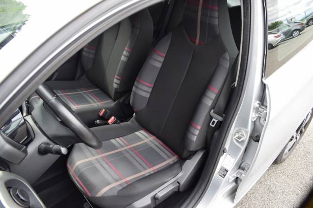 PEUGEOT 108 ALLURE 82 CV / 54300 KMS / CAMERA DE RECUL / CLIMATISATION AUTOMATIQUE 12