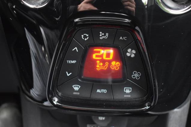 PEUGEOT 108 ALLURE 82 CV / 54300 KMS / CAMERA DE RECUL / CLIMATISATION AUTOMATIQUE 21