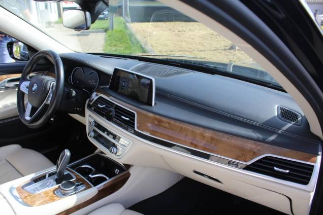 BMW SERIE 7 EXCLUSIVE 730D 265 CV XDRIVE BVA / TOIT OUVRANT / ORIGINE FRANCE 13