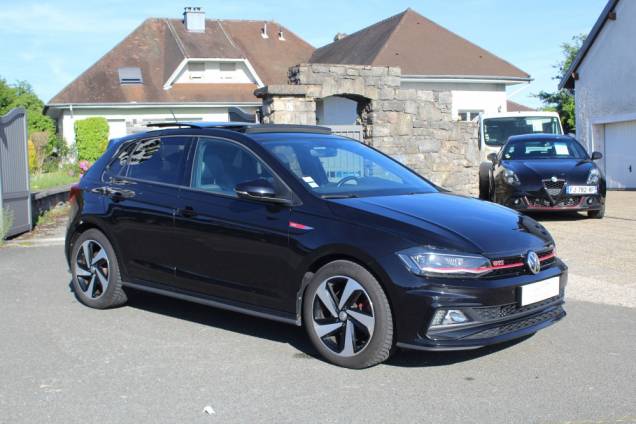 VOLKSWAGEN POLO GTI 200 CV DSG6 / TOIT OUVRANT / BEATS 3