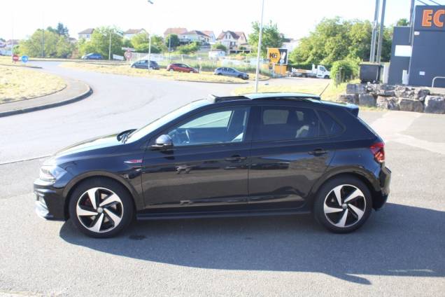 VOLKSWAGEN POLO GTI 200 CV DSG6 / TOIT OUVRANT / BEATS 5