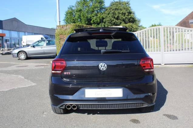 VOLKSWAGEN POLO GTI 200 CV DSG6 / TOIT OUVRANT / BEATS 8