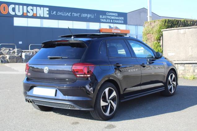 VOLKSWAGEN POLO GTI 200 CV DSG6 / TOIT OUVRANT / BEATS 7