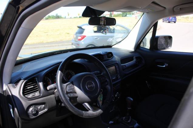 JEEP RENEGADE NIGHT EAGLE 1.6i 110 CV BVM / MOTEUR A CHAINE 8 JEEP RENEGADE NIGHT EAGLE 1.6i 110 CV BVM / MOTEUR A CHAINE 8