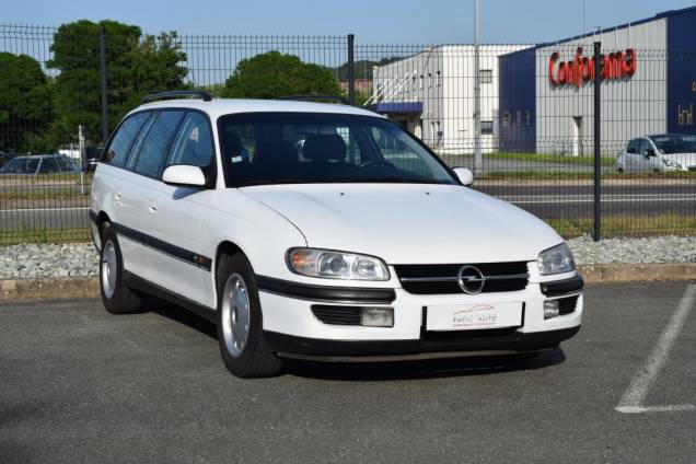 OPEL OMEGA BREAK ELEGANCE 2.5 V6 170 CV 2
