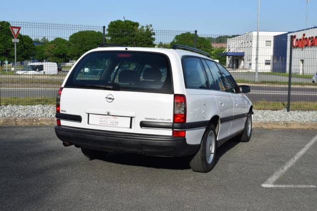 OPEL OMEGA BREAK ELEGANCE 2.5 V6 170 CV 3