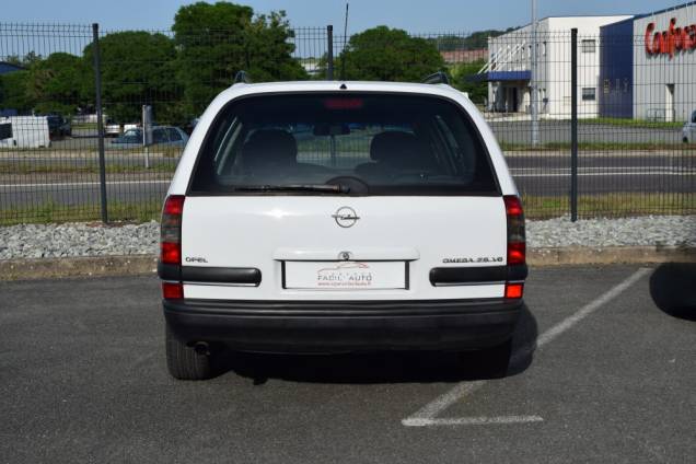 OPEL OMEGA BREAK ELEGANCE 2.5 V6 170 CV 6