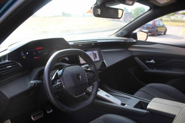 PEUGEOT 308 GT BLUEHDI 130 CV EAT8 / 1ER MAIN 9
