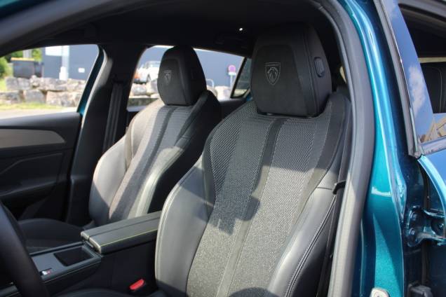 PEUGEOT 308 GT BLUEHDI 130 CV EAT8 / 1ER MAIN 11