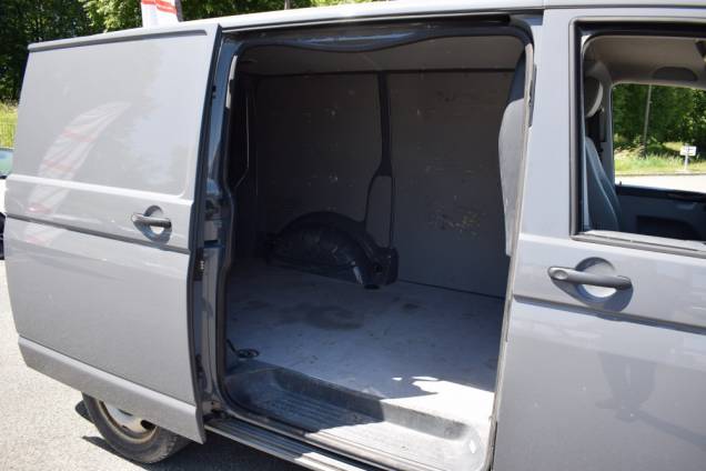 VOLKSWAGEN TRANSPORTER T5 4 MOTION FOURGON 2.0 BITDI 180 CV / ORIGINE FRANCE / ATTELAGE 12