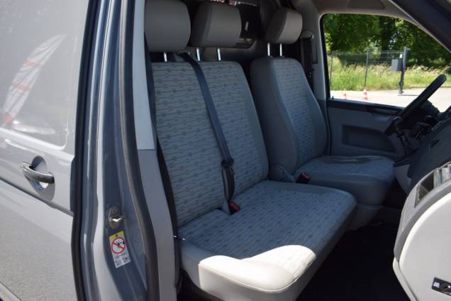 VOLKSWAGEN TRANSPORTER T5 4 MOTION FOURGON 2.0 BITDI 180 CV / ORIGINE FRANCE / ATTELAGE 14