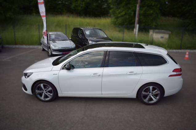 PEUGEOT 308 SW 2.0 HDI 150 CV ALLURE BUSINESS / 1ère MAIN / TOIT PANORAMIQUE/ CROCHET D'ATTELAGE 8
