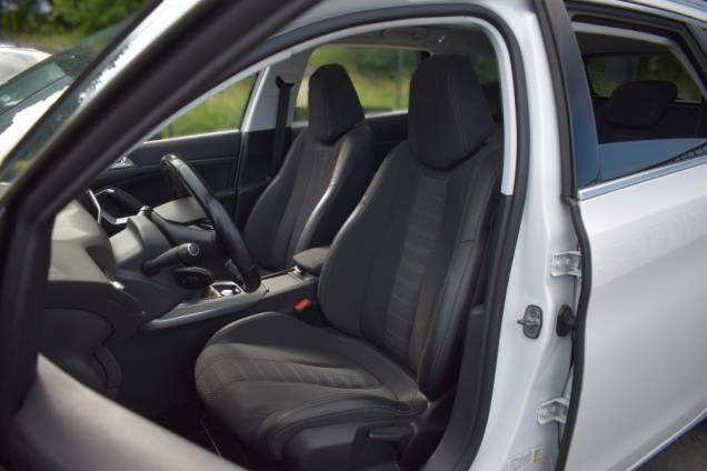 PEUGEOT 308 SW 2.0 HDI 150 CV ALLURE BUSINESS / 1ère MAIN / TOIT PANORAMIQUE/ CROCHET D'ATTELAGE 11