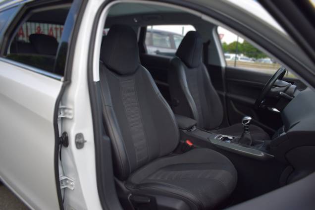 PEUGEOT 308 SW 2.0 HDI 150 CV ALLURE BUSINESS / 1ère MAIN / TOIT PANORAMIQUE/ CROCHET D'ATTELAGE 12