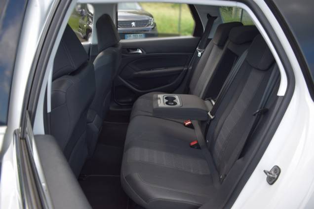 PEUGEOT 308 SW 2.0 HDI 150 CV ALLURE BUSINESS / 1ère MAIN / TOIT PANORAMIQUE/ CROCHET D'ATTELAGE 13