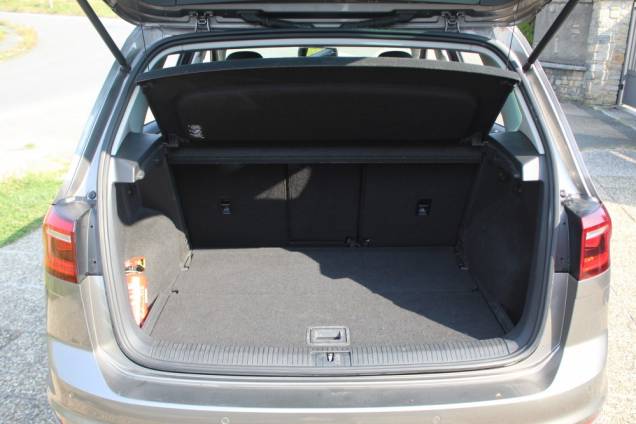 VOLKSWAGEN GOLF SPORTSVAN 1.6 TDI 110 CV BVM5  / KIT DE DISTRIBUTION FAIT 13
