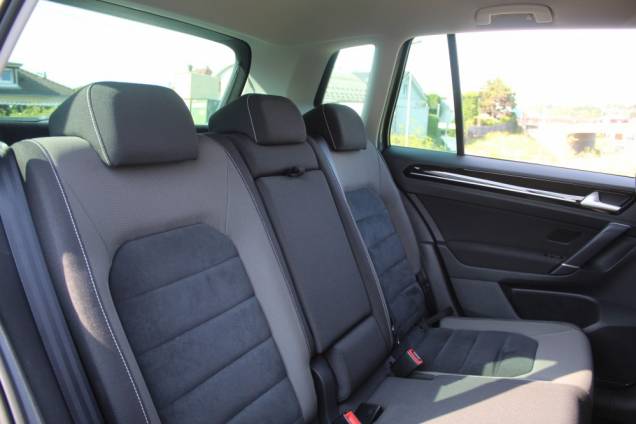 VOLKSWAGEN GOLF SPORTSVAN 1.6 TDI 110 CV BVM5  / KIT DE DISTRIBUTION FAIT 12