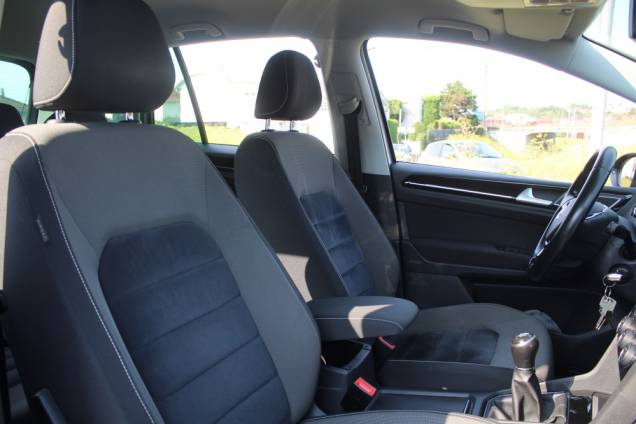 VOLKSWAGEN GOLF SPORTSVAN 1.6 TDI 110 CV BVM5  / KIT DE DISTRIBUTION FAIT 10