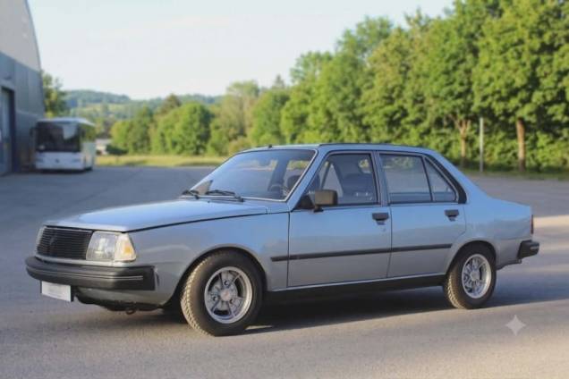 RENAULT 18 GTL BERLINE 1.6i 80 CV BVM5 / MOTEUR A CHAINE / ORIGINE FRANCE 1